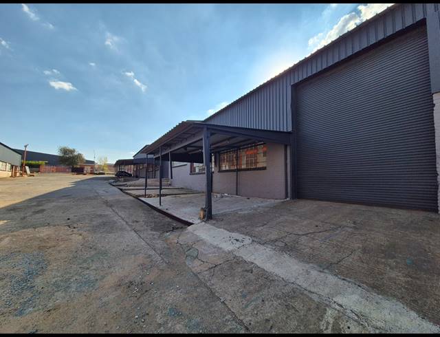 2,314M² WAREHOUSE TO LET IN WADEVILLE